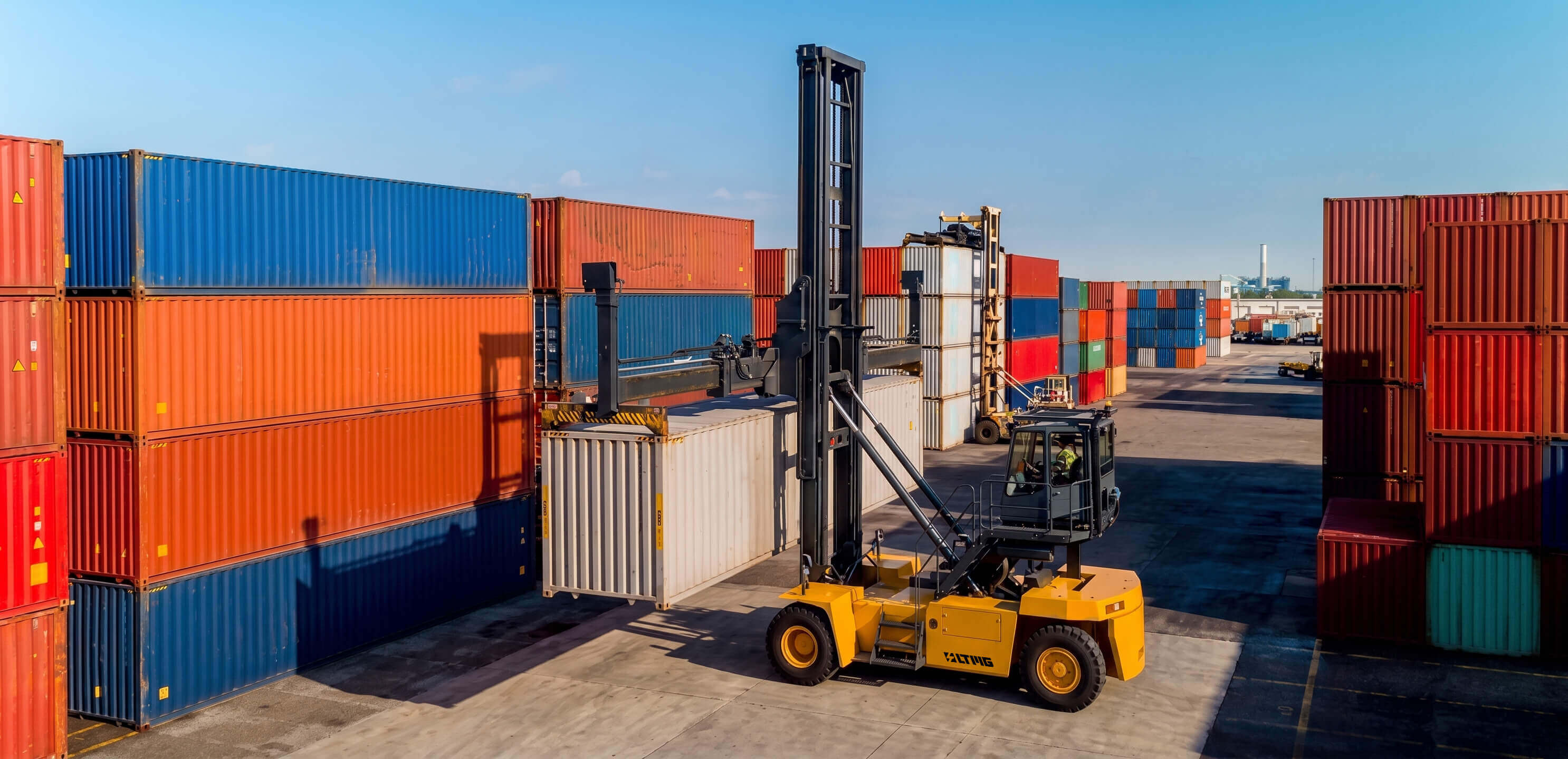 Containerhof-Umschlag